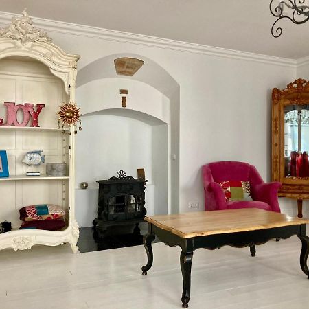 Shabby Chic - Apartment In The Heart Of Vilnius Old Town Extérieur photo
